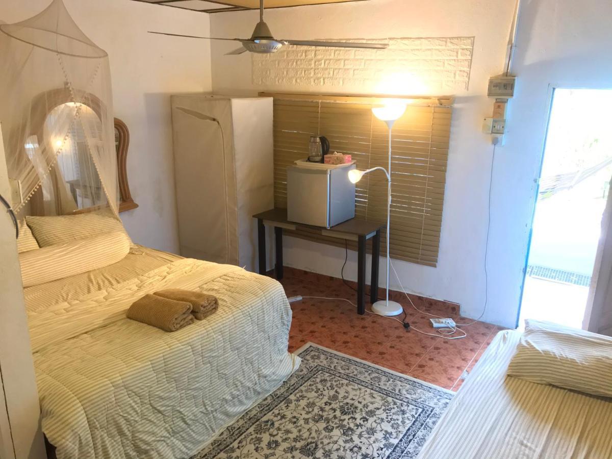 Dar Yasmine Motel Pantai Cenang  Exteriör bild