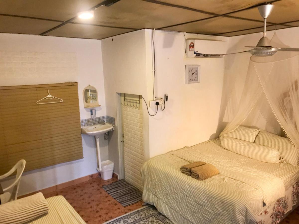 Dar Yasmine Motel Pantai Cenang  Exteriör bild